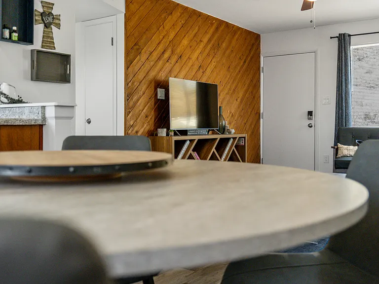 1502 W Shangri La Rd #2 — Photo 17