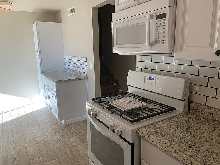 10281 Mills Station Rd #12 — Photo 9