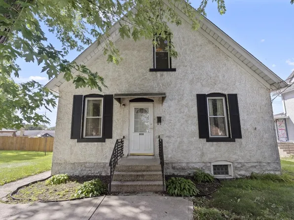 838 N 1st St, Rockford, IL 61107