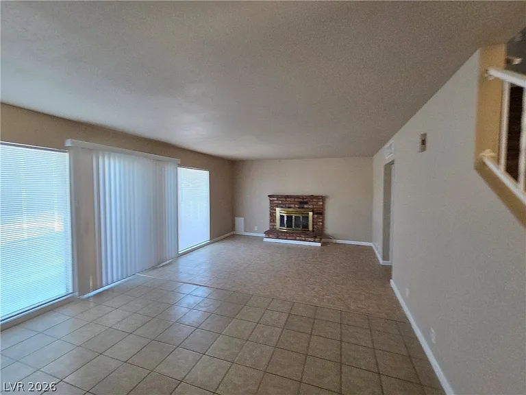 1745 Mount Hood St — Photo 13