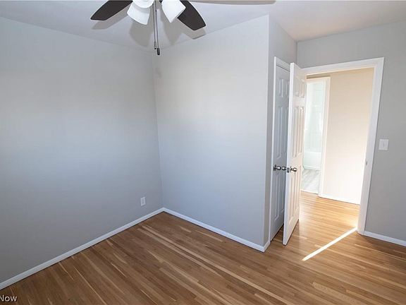 4th image of 1325 New Hampshire Ave