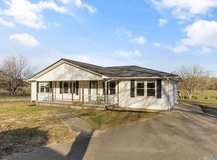 20940 Yarbrough Rd, Athens, AL 35613