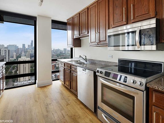 4th image of 1660 N Lasalle St #2701-03