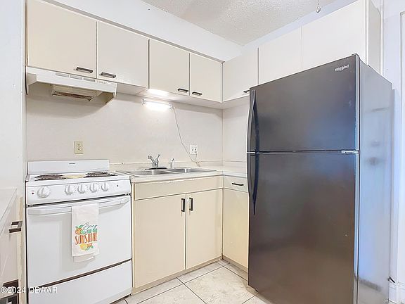 5th image of 3727 S Atlantic Ave #3290