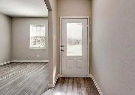 3 bed, 1620 sqft, $1,850 — Photo 2