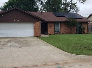 3120 Del Rey Dr, Midwest City, OK 73110