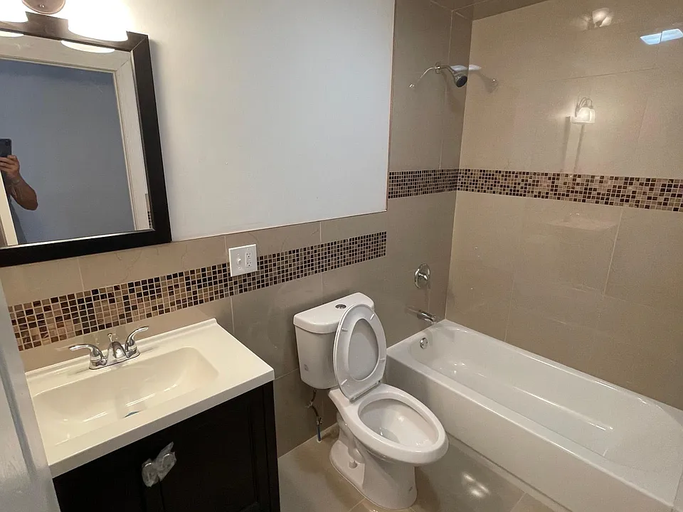152 Sherman Ave #3