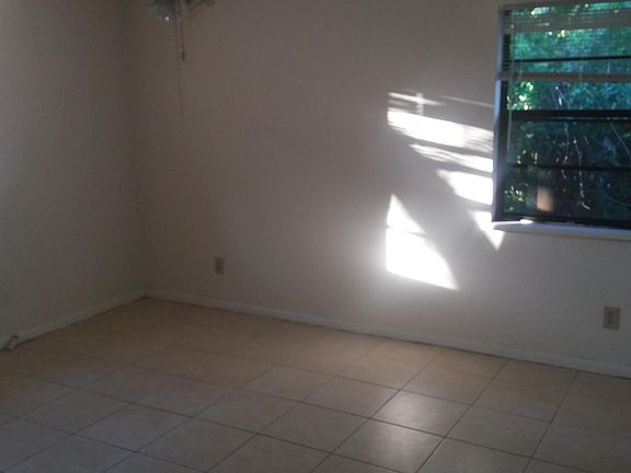 3rd image of 1355 17th Ct SW