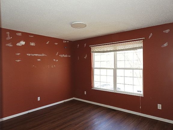 5th image of 208 Brittany Park Cir