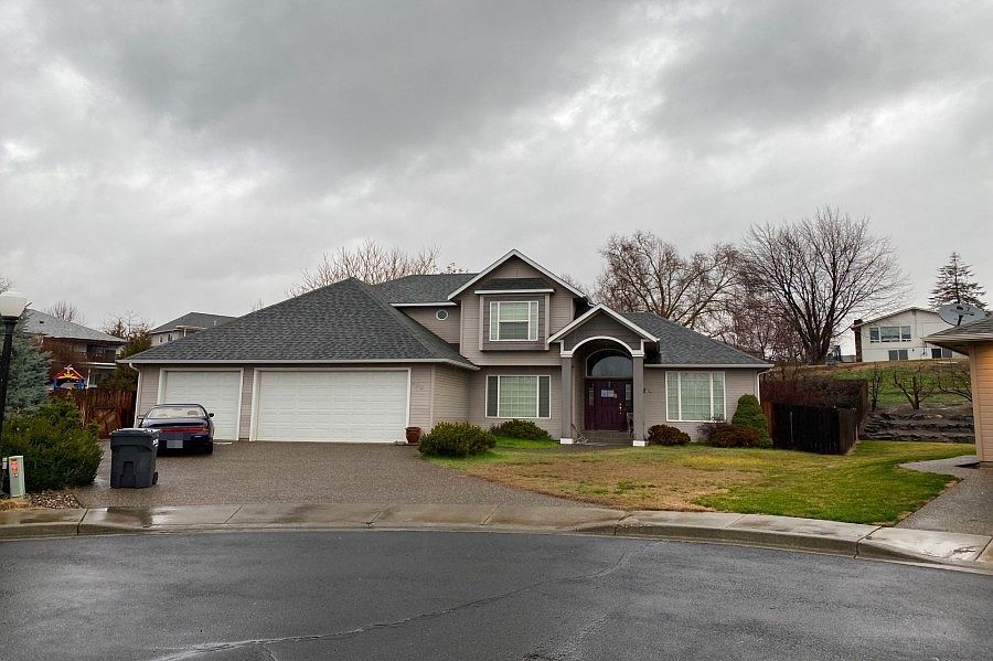 1st image of 502 SE Mockingbird Dr