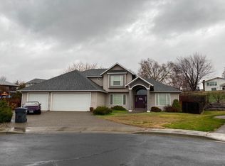 502 SE Mockingbird Dr, College Place, WA 99324