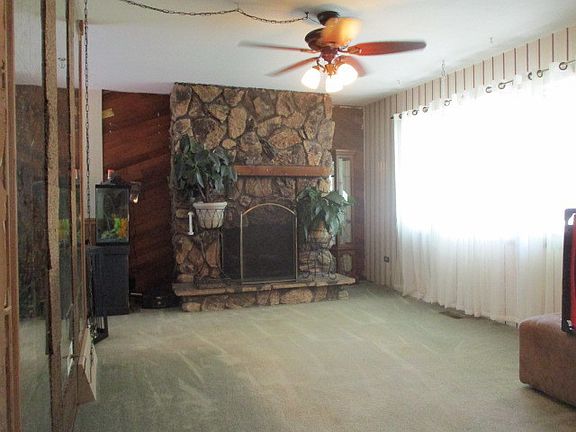 3rd image of 607 W Hillside Dr