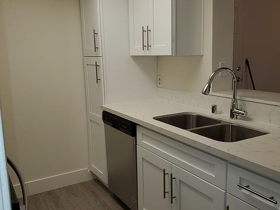 5th image of 3940 Eagle Rock Blvd #227