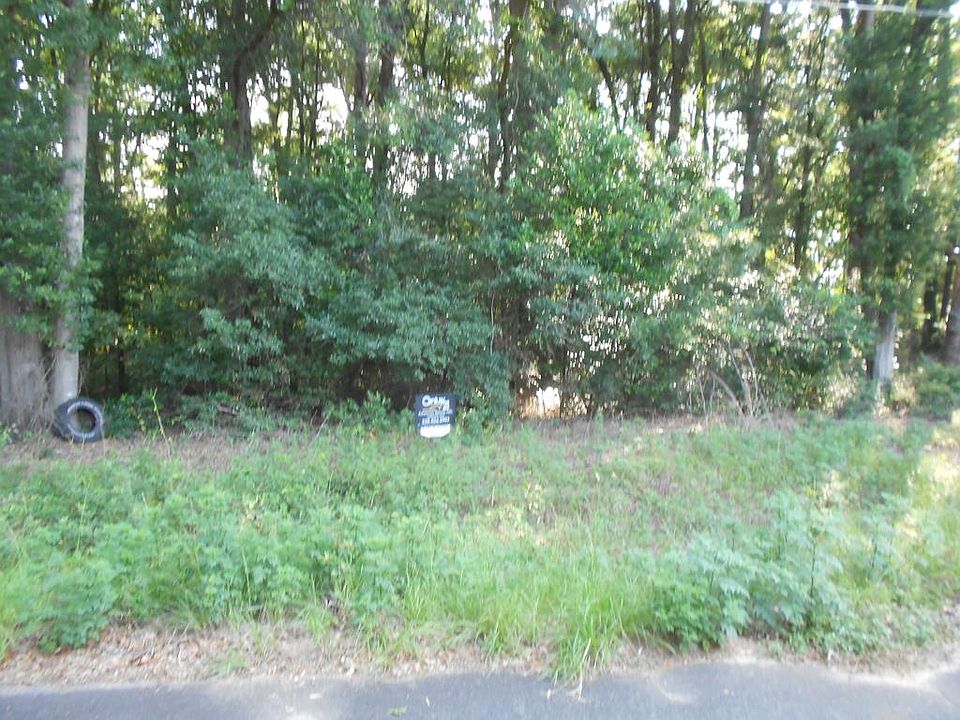 2nd image of 203 Combs Dr