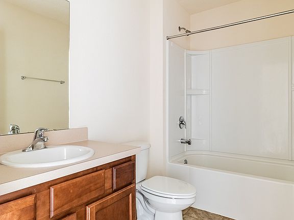 4th image of 1867 Cherry Creek Way