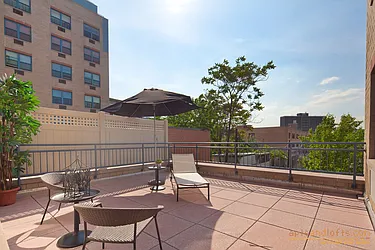 Sold by aptsandlofts.com