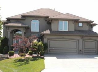 2701 SW Gray Ln, Lees Summit, MO 64081