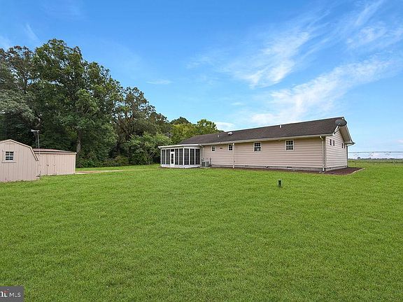 2nd image of 32497 Park Dr