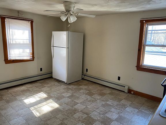 3rd image of 6 Mount Pleasant St #8