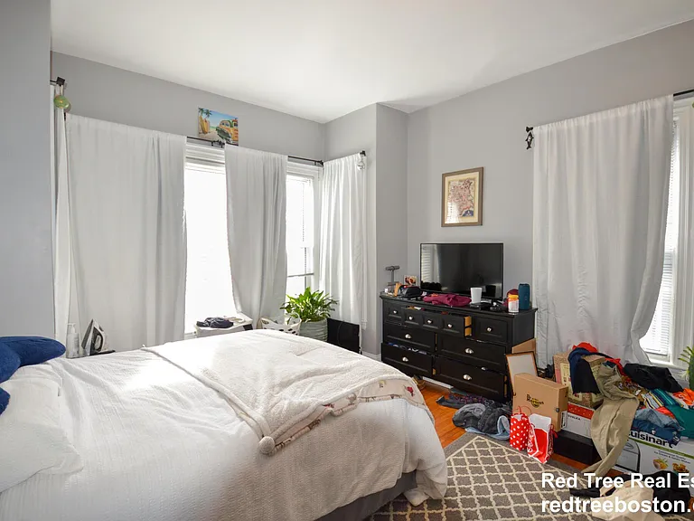 85 Surrey St #1B — Photo 5