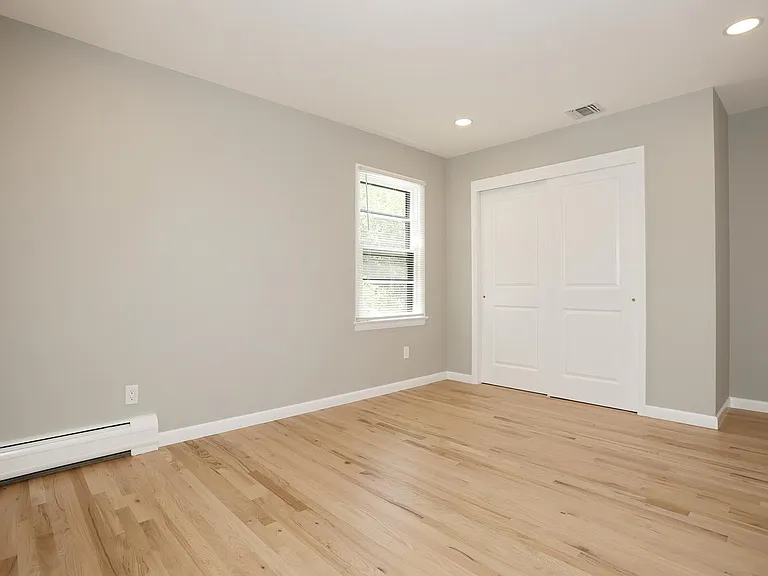 415 Goffle Rd — Photo 19