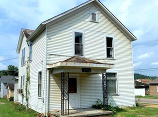 977 Walnut St, Nelsonville, OH 45764