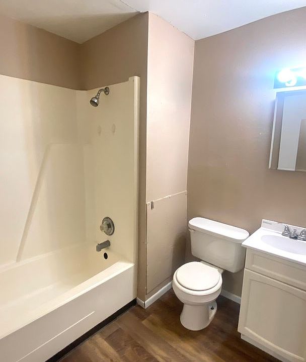 Caroline 8 Apartments 340 Caroline St Pekin IL Zillow