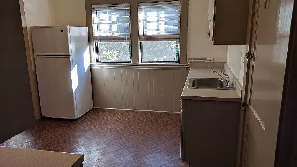 2 bed, 1000 sqft, $2,150 — Photo 4