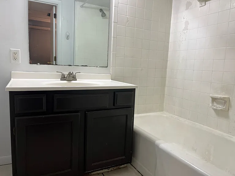 215 W Winona Ave #C — Photo 5