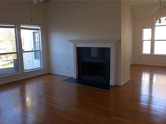 5th image of 2017 Oak Bend Ln