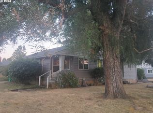 8516 SE Main St, Portland, OR 97216