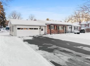 2806 Marshall St, Weedsport, NY 13166