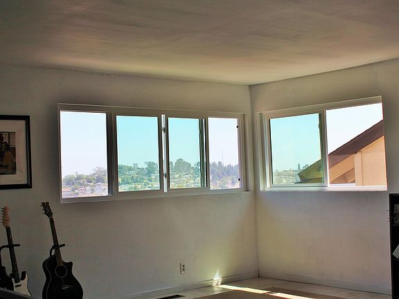 2nd image of 2071 Barnett Way