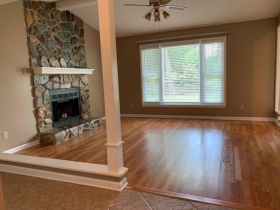 2nd image of 4112 Pebble Creek Dr