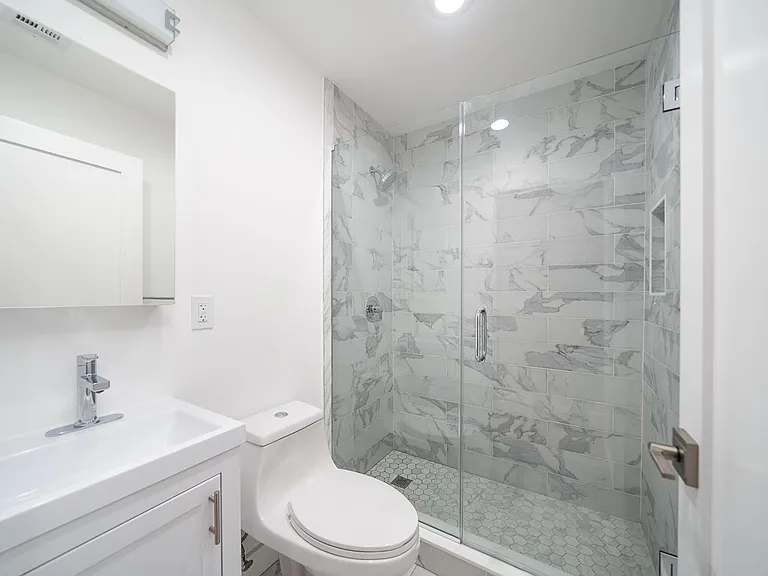 230 Willow Ave #4 — Photo 6