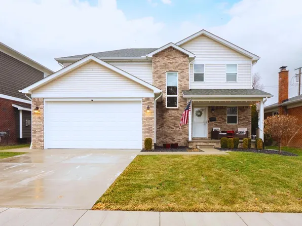 22423 Lincoln St, Saint Clair Shores, MI 48082