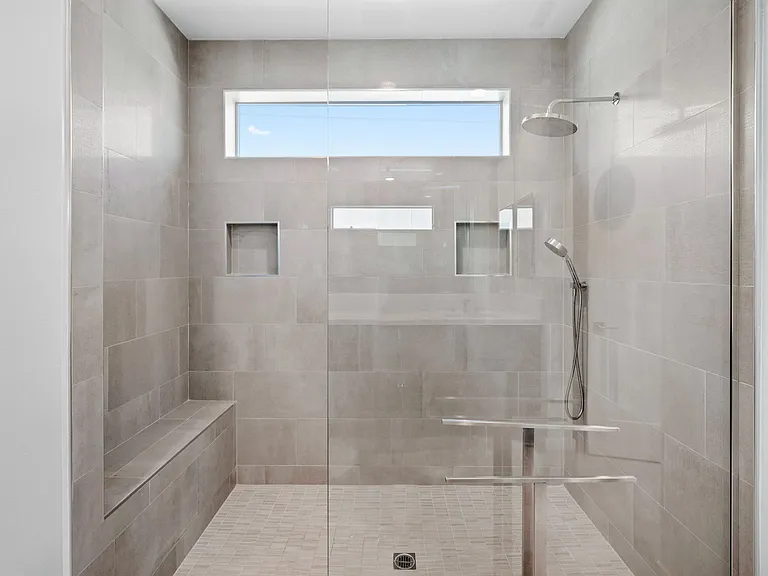 3618 Taylor Dr — Photo 43