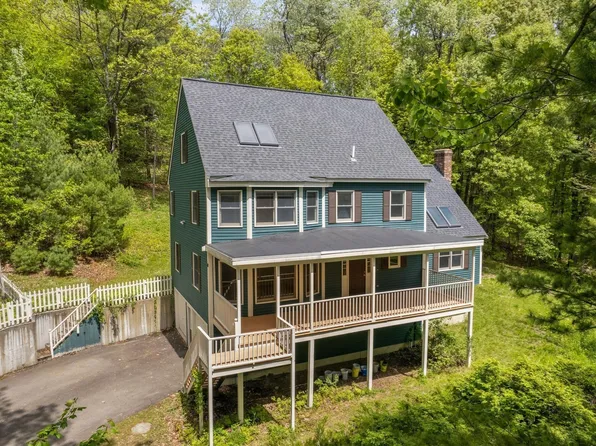 10 Fairway Dr, Groton, MA 01450