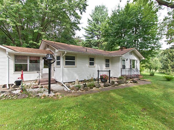 3rd image of 4711 Honey Creek Ave NE