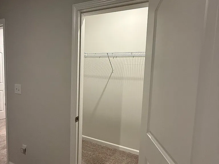 5100 Kinsbridge Dr — Photo 18