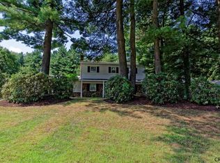 13 Twilight Dr, Clifton Park, NY 12065