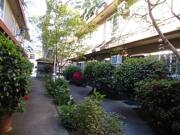 2nd image of 2523 G St #3