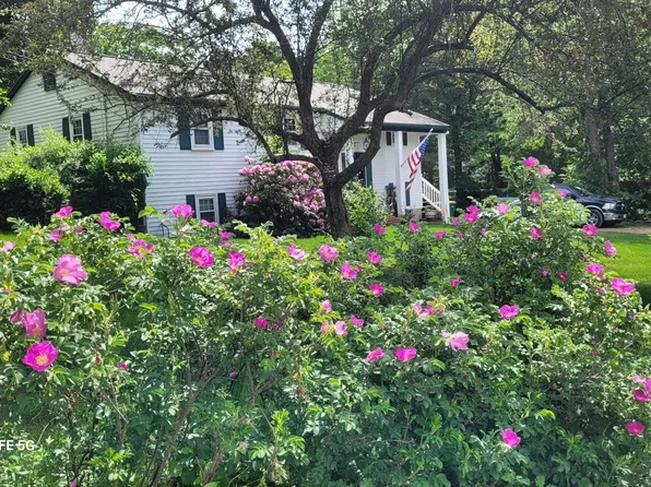 56 Alton Rd, North Attleboro, MA 02760