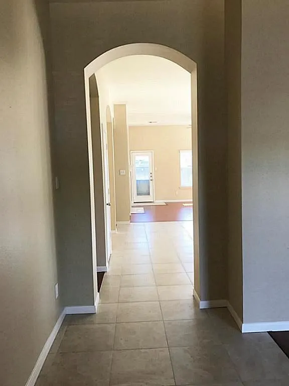 3 bed, 2.0 bath, 1730 sqft, $1,900 — Photo 4