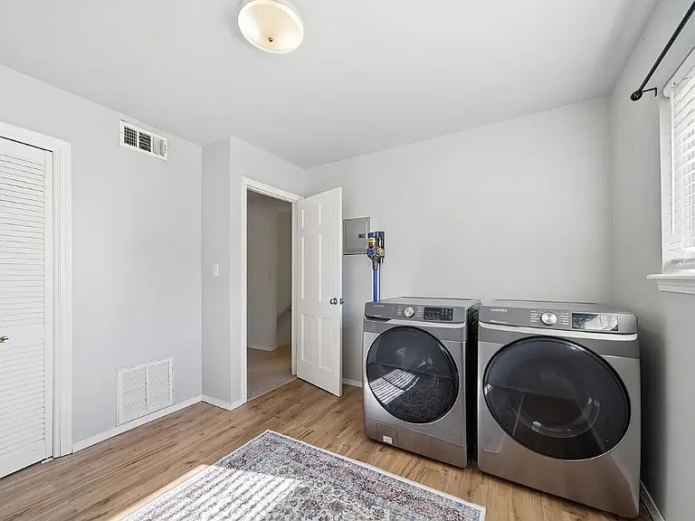 2522 S Florence Ave #2 — Photo 3