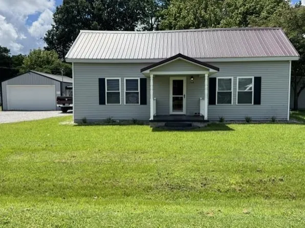 138 E Morton St, Mortons Gap, KY 42440