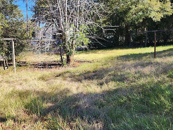 5th image of 433 Mayo St