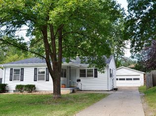 6407 School St, Windsor Heights, IA 50324