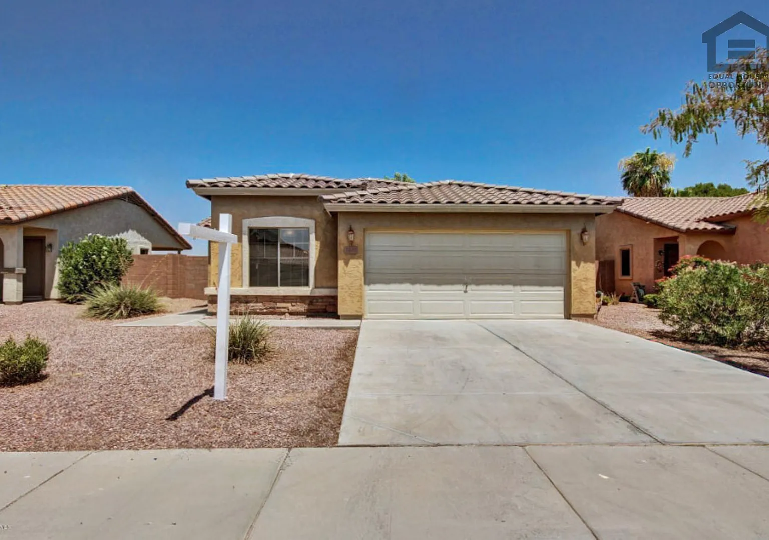 3Bed/2Bath House in Buckeye! Ready for Immediate Move-In! — Photo 1