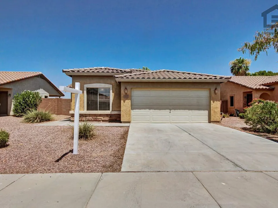 7407 S Sunrise Way